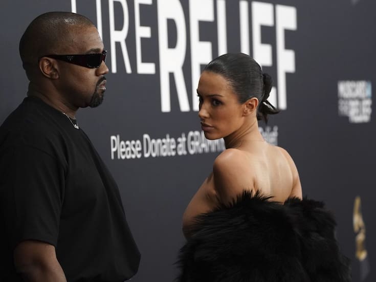 Bianca Censori revela cómo inició su relación con Kanye West y niega que el rapero controle su imagen pública