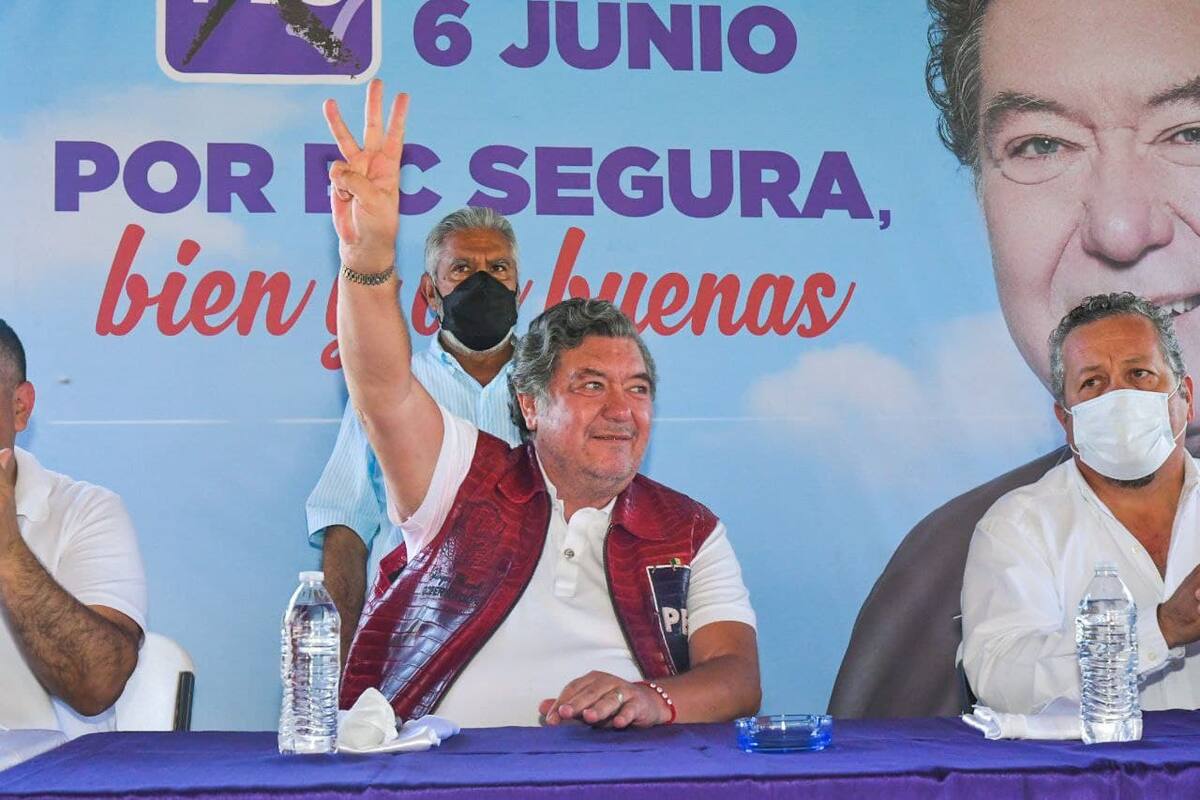 Resalta Jorge Hank retos enfrentados por los maestros
