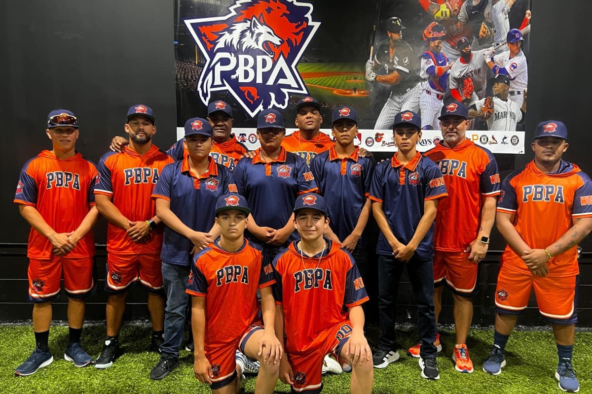 Cinco peloteros de Mexicali llevan su talento a una academia de béisbol en Orlando