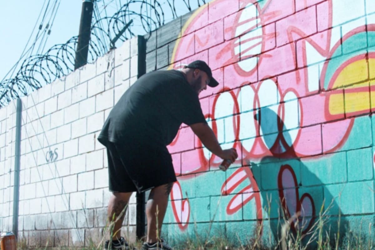 De grafitero a artista internacional: la historia del cachanilla “Rancholo”