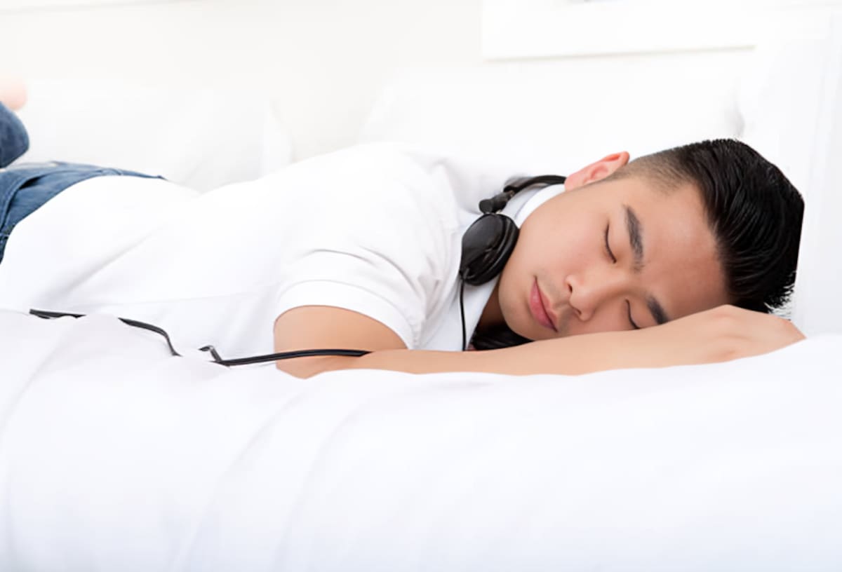 Descubre cómo pasar 'tiempo boca abajo' puede aliviar el dolor cervical y de hombros | Foto: Especial (iStock)