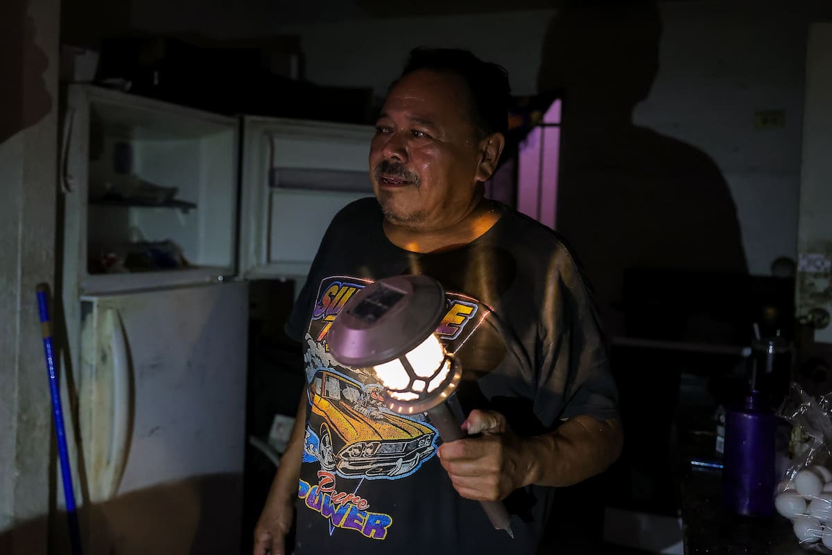 En el Infierno: Colonia Puerta del Rey en Hermosillo lleva 24 horas sin luz y contando...