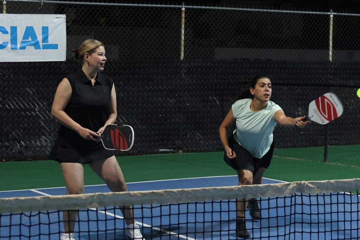 Realizan tercer Torneo Smash Pickleball Hexus en apoyo a la Fundación Teletón
