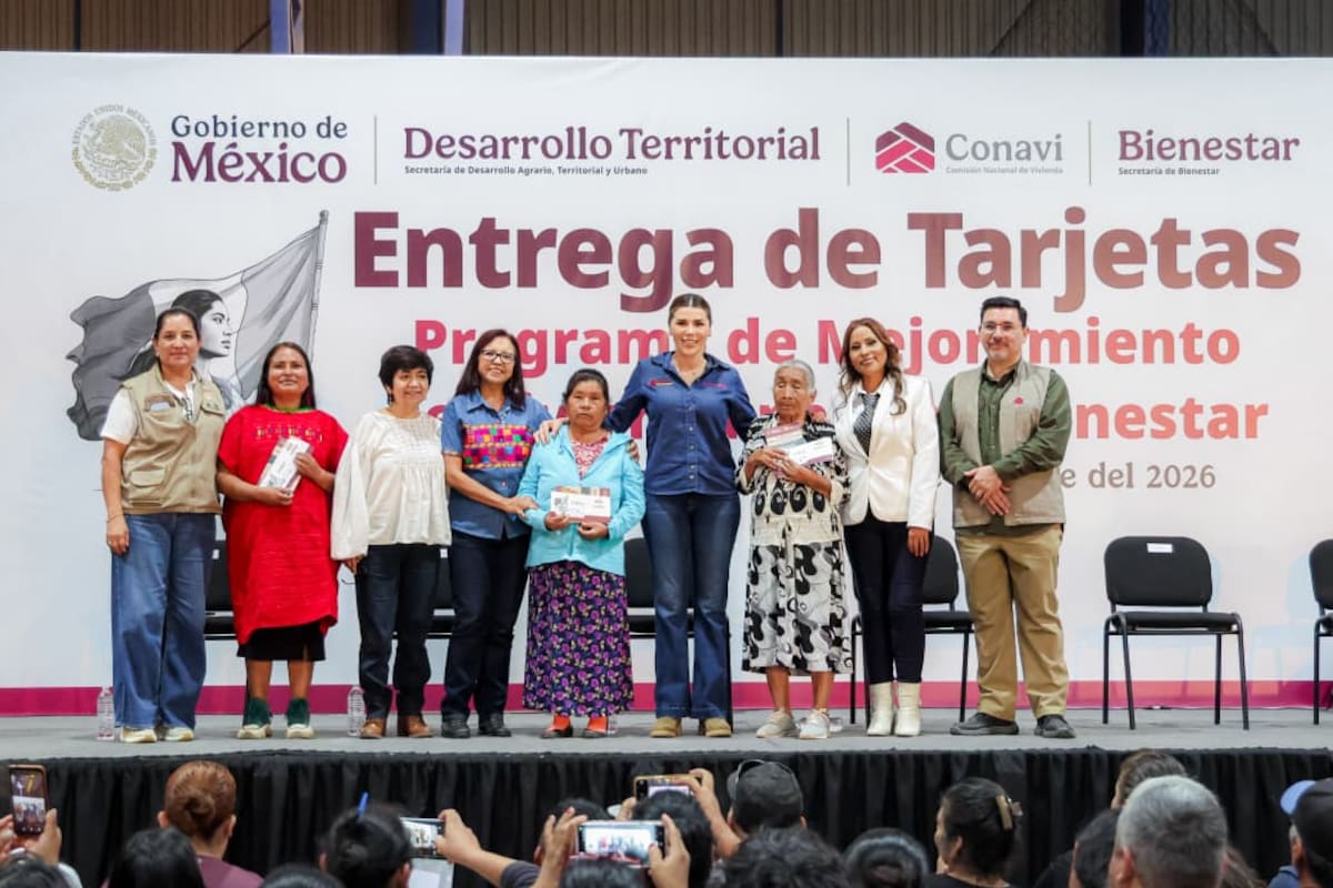 Entregan apoyos de 40 mil pesos para mejorar viviendas en Ensenada y San Quintín