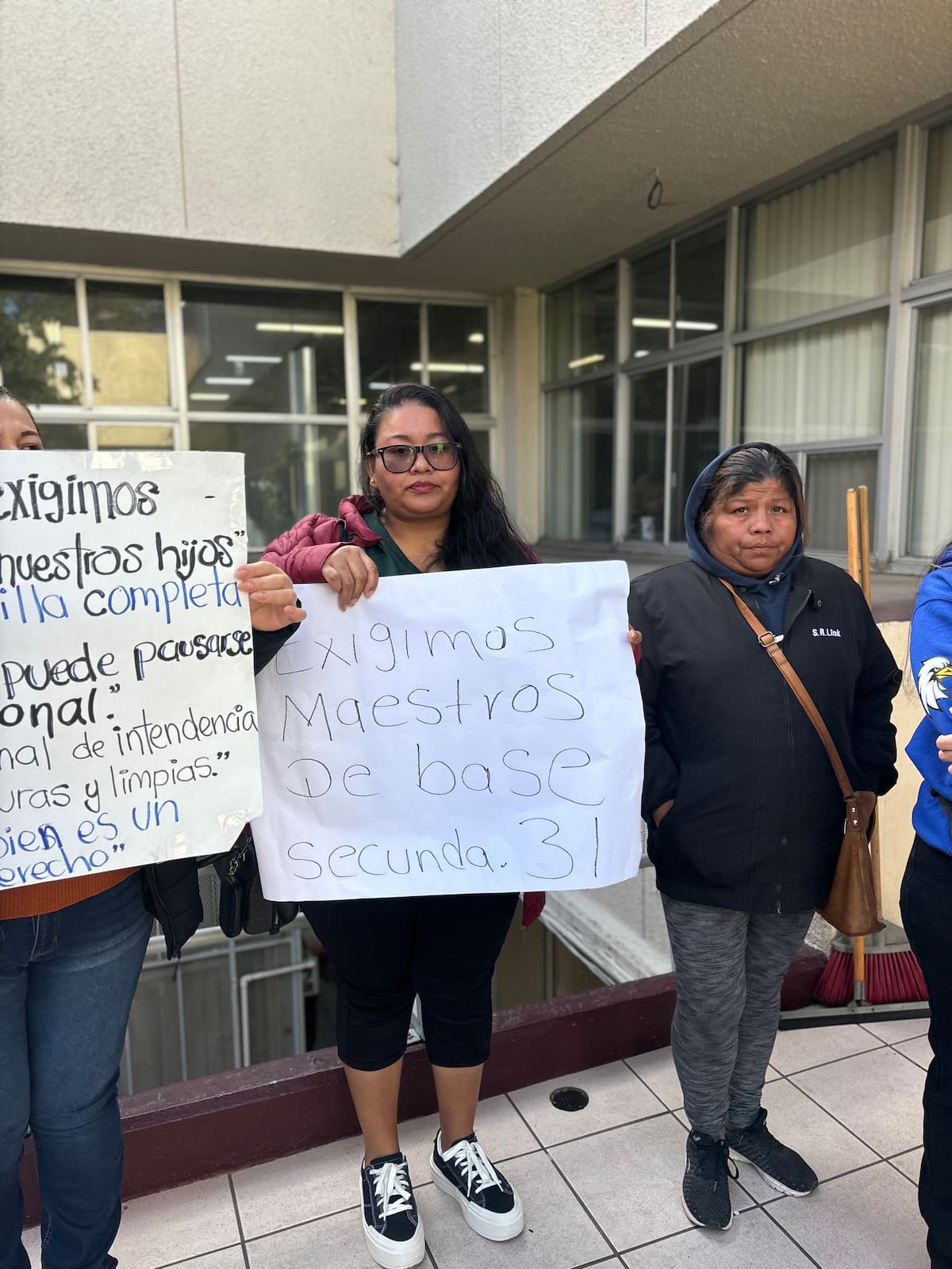 Al menos nueve secundarias enfrentan adeudos desde septiembre y carencia de maestros en materias clave como Matemáticas. Foto: Lorena Salinas