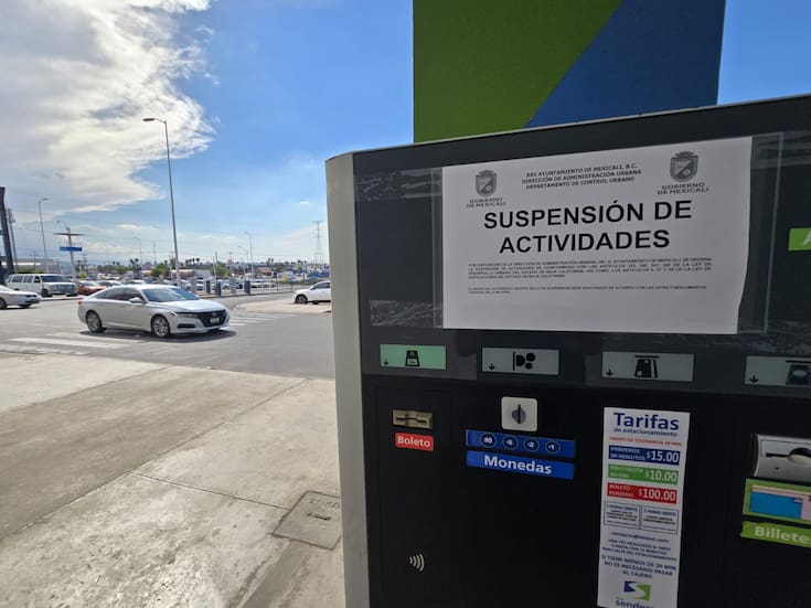 Plazas comerciales podrían perder patentes por no dar 40 minutos de estacionamiento: DAU
