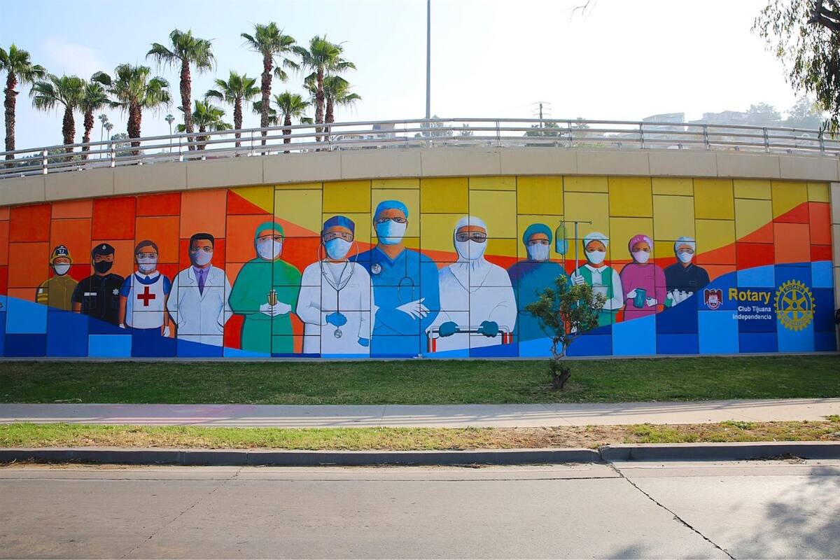 Inaugura Karla Ruiz Macfarland mural en honor a Sector Salud