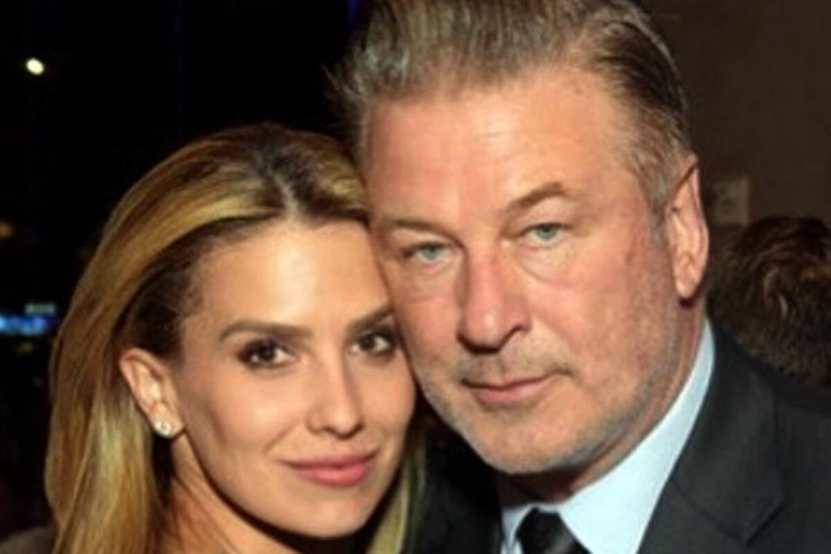 En polémica esposa de Alec Baldwin por asegurar que nació en España