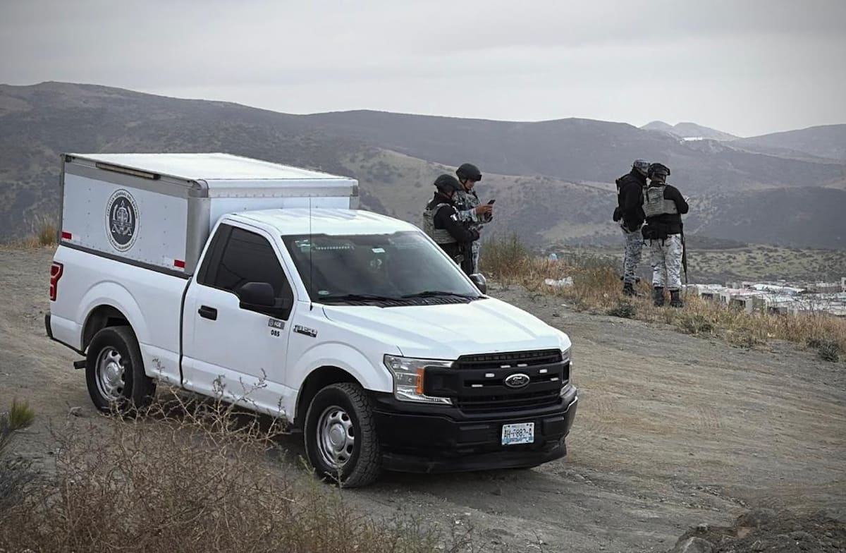 La víctima presentaba huellas de violencia y permanece sin identificar; Fiscalía inició las investigaciones. Foto: Border Zoom
