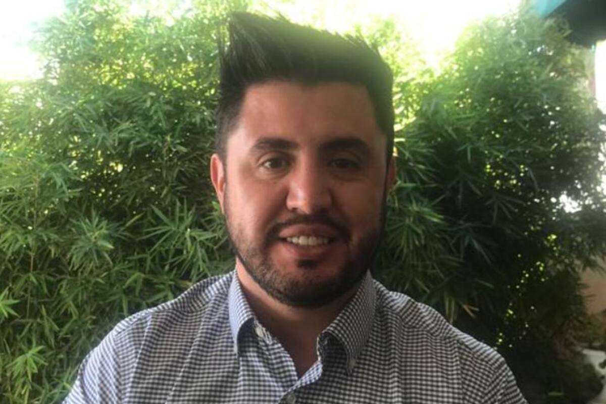 Pastor cristiano entró al área Covid para hacer oración por los enfermos