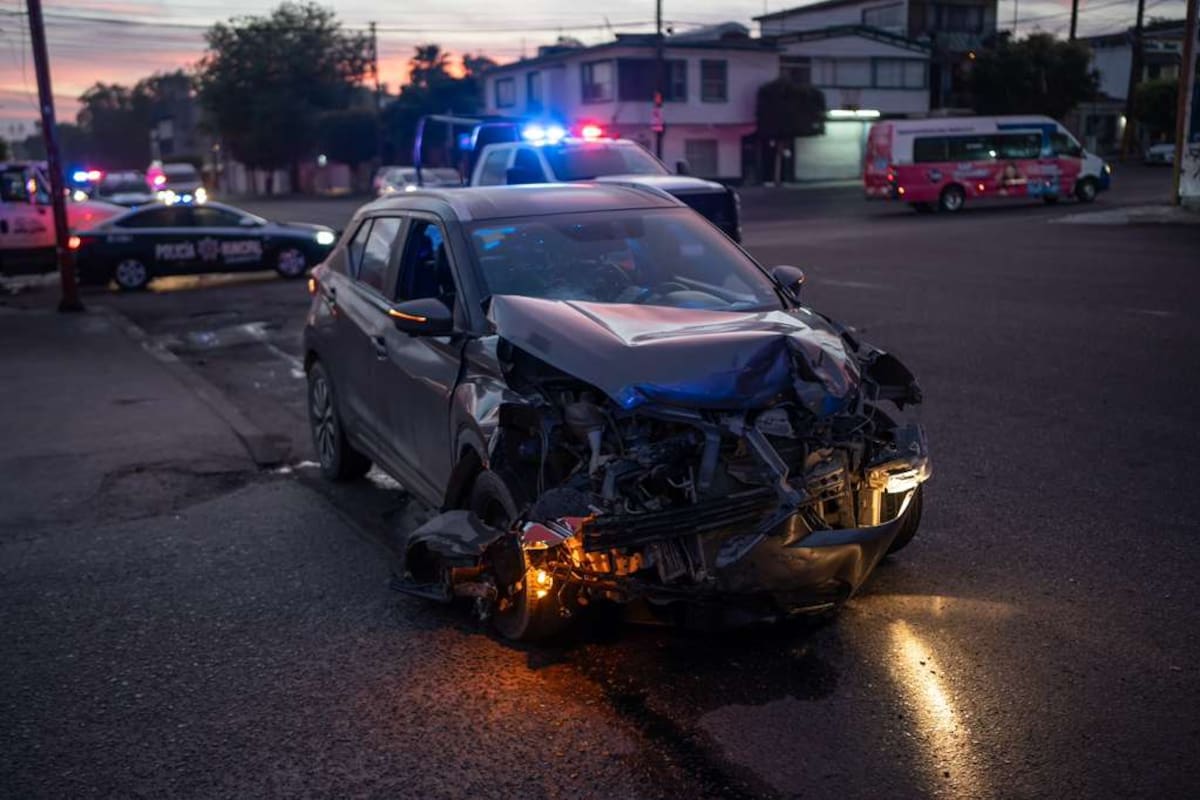 Aparatoso choque en Zona Centro deja un detenido