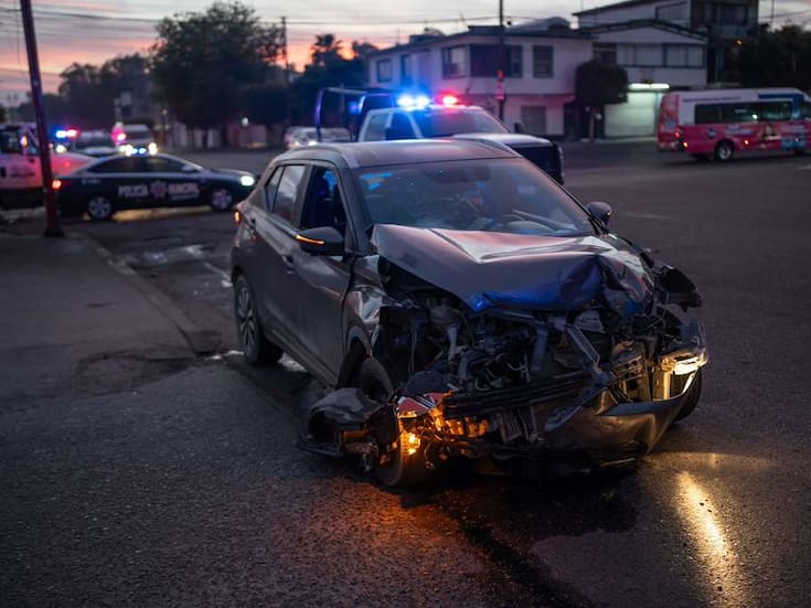 Aparatoso choque en Zona Centro deja un detenido