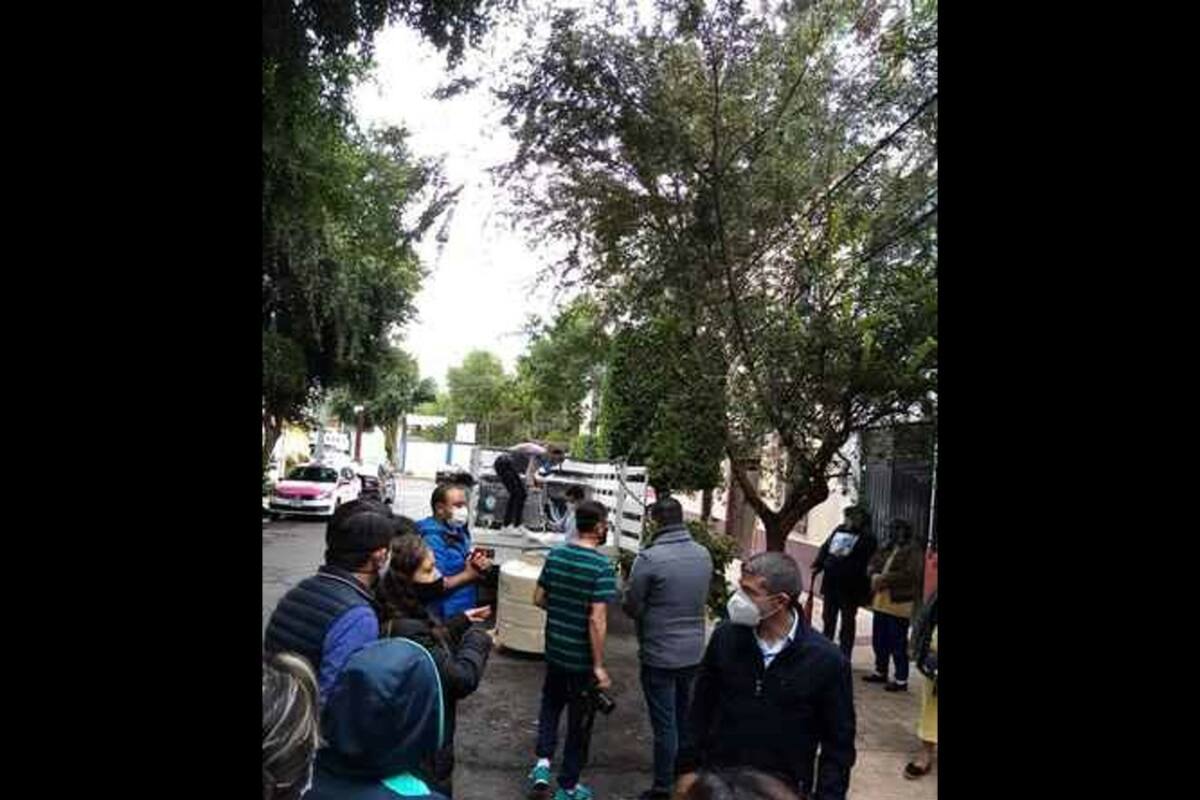 Candidato del PAN en la CDMX reparte tinacos; investigan origen del dinero porque no saben procedencia
