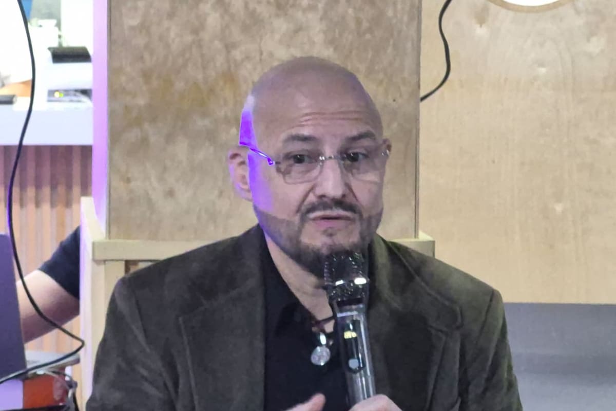 John Milton regresa al Cecut