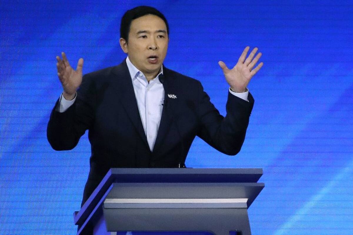 Andrew Yang renuncia a su campaña demócrata rumbo a las elecciones