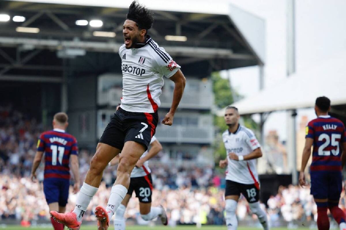 ¡Enrachado! Raúl Jiménez anota por segundo partido consecutivo en Premier League