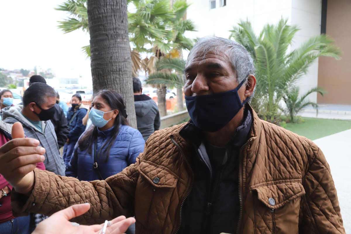 Desconocen abuelos estado de salud de hijos de Rocío y Juan, víctimas de choque