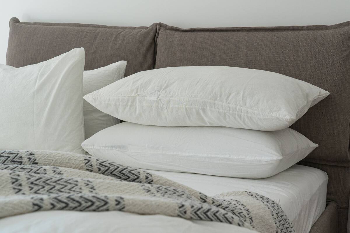 ¿Con qué frecuencia se deben cambiar las almohadas para mejorar el sueño? Esto dice experto