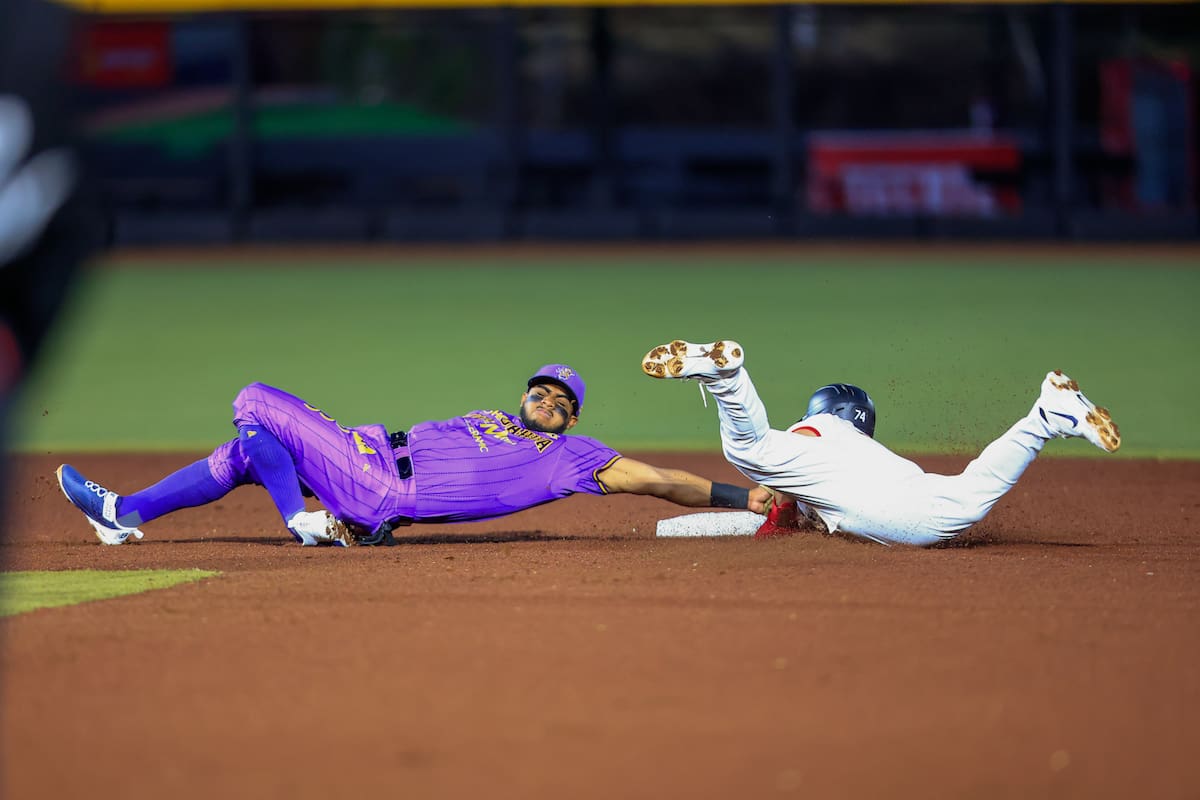 Una gran salida monticular de Daniel Martínez se conjuntó con los maderos de Isaac Rodríguez y Wilmer Flores para guiar el triunfo 6-1 en favor de los Toros. Foto: Cortesía