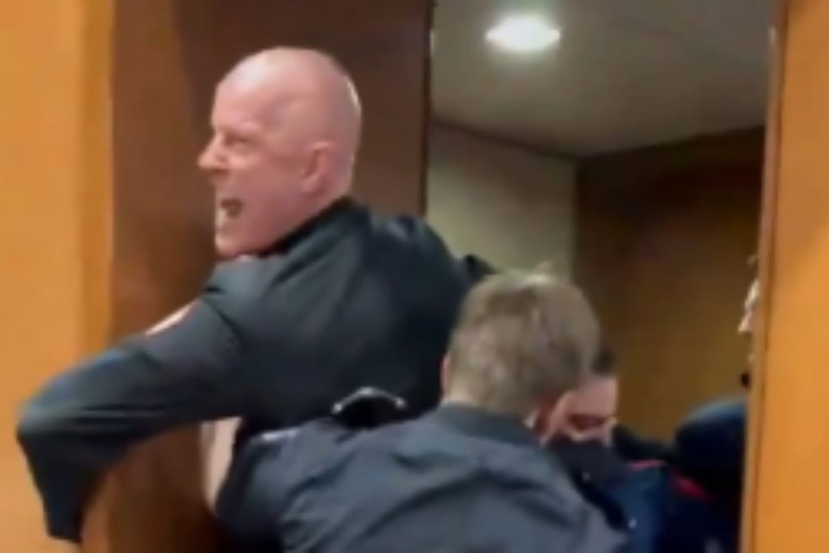 Un veterano del Cuerpo de Marines se fracturó el brazo al ser retirado a la fuerza por la policía y el senador Tim Sheehy durante una audiencia en el Senado de Estados Unidos, mientras protestaba contra el ataque estadounidense a Irán y los métodos de envío de tropas al extranjero