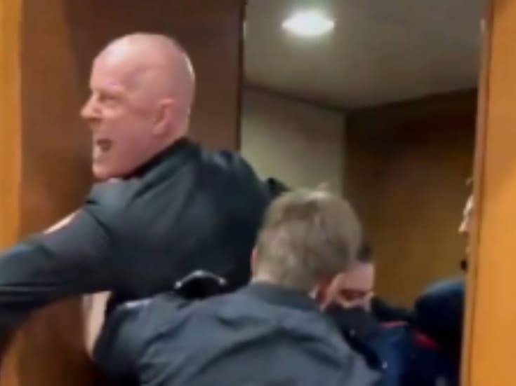 Un veterano del Cuerpo de Marines se fracturó el brazo al ser retirado a la fuerza por la policía y el senador Tim Sheehy durante una audiencia en el Senado de Estados Unidos, mientras protestaba contra el ataque estadounidense a Irán y los métodos de envío de tropas al extranjero