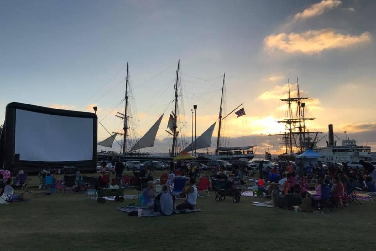 Disfruta de una noche de película al aire libre
