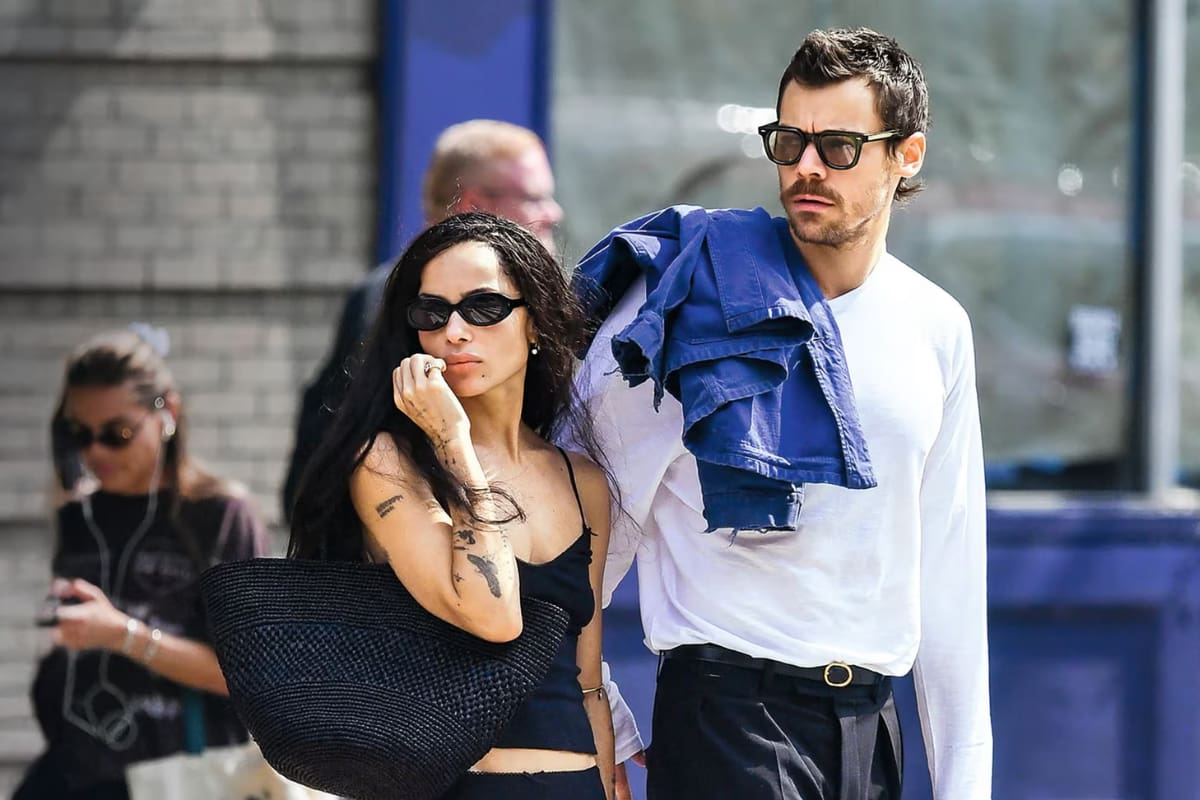Harry Styles y Zoë Kravitz estarían comprometidos tras 8 meses de romance: “Está completamente enamorado”