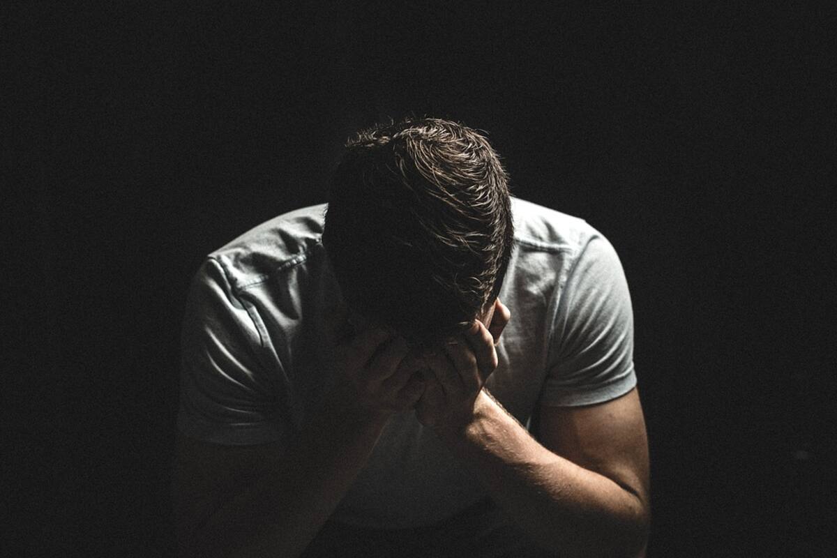 Joven se suicida al enterarse que su novia se casará con otro; lo transmite por Face