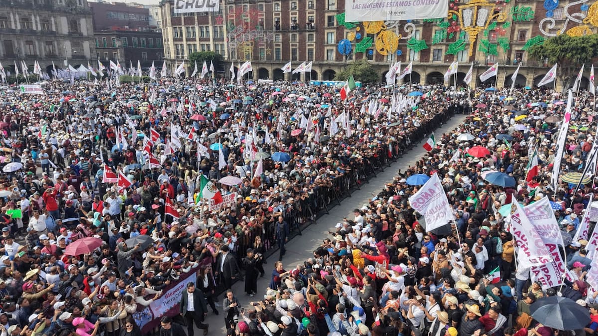 La movilización convocada por la presidenta Claudia Sheinbaum Pardo para celebrar los siete años de la Cuarta Transformación registró una asistencia histórica. (Foto: Presidencia)