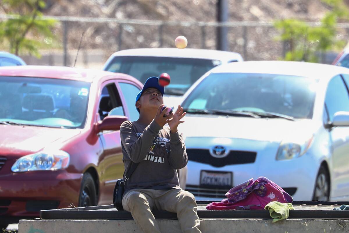 Detectan a 230 niños trabajando en la calle
