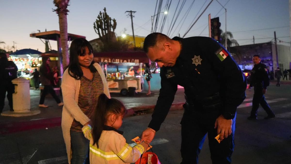 Exhortó a la población adulta a evitar el uso de máscaras y conductas que alteren el orden. Foto: Cortesía