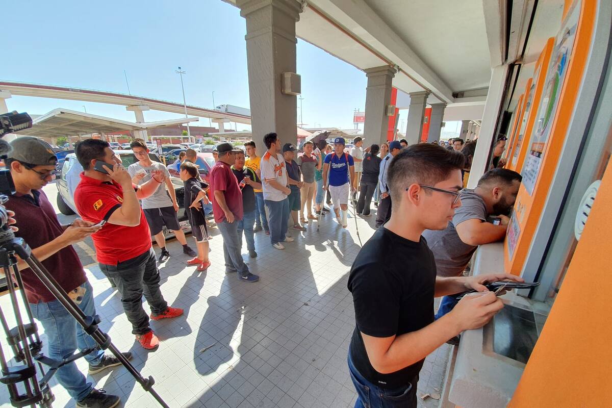 Se agotan boletos para juego inaugural de Naranjeros