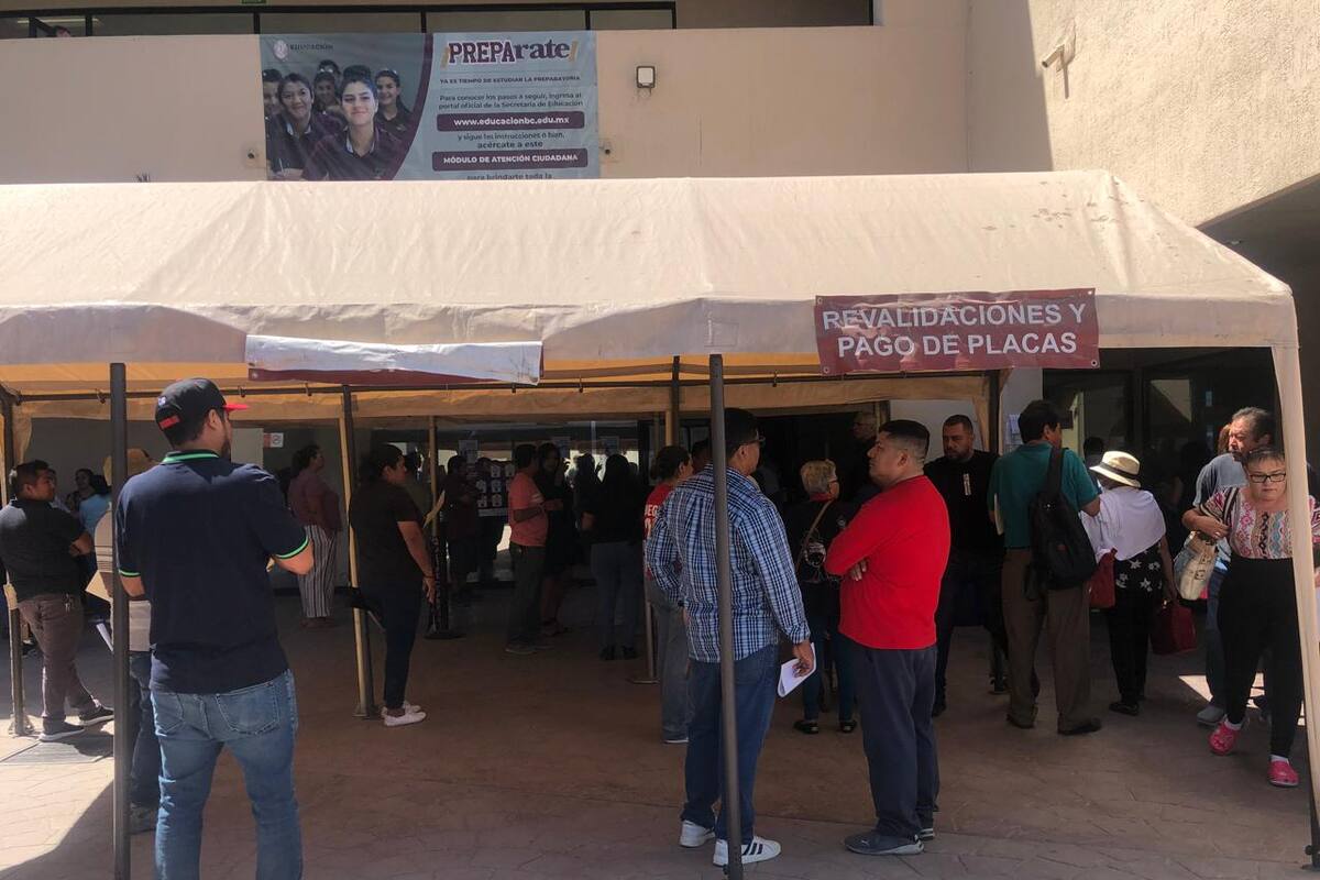 Falta casi la mitad de contribuyentes por pagar tarjeta de circulación