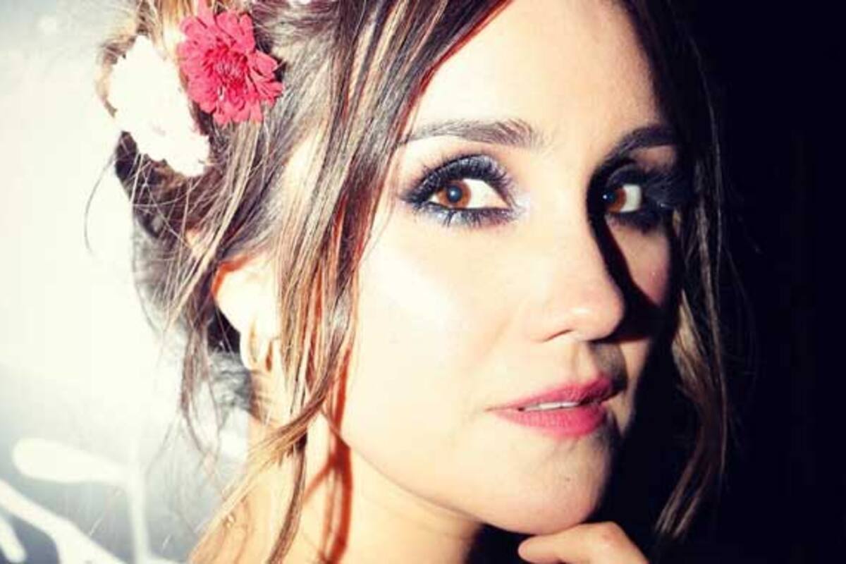 Dulce María encanta a fans con bikini de bolitas
