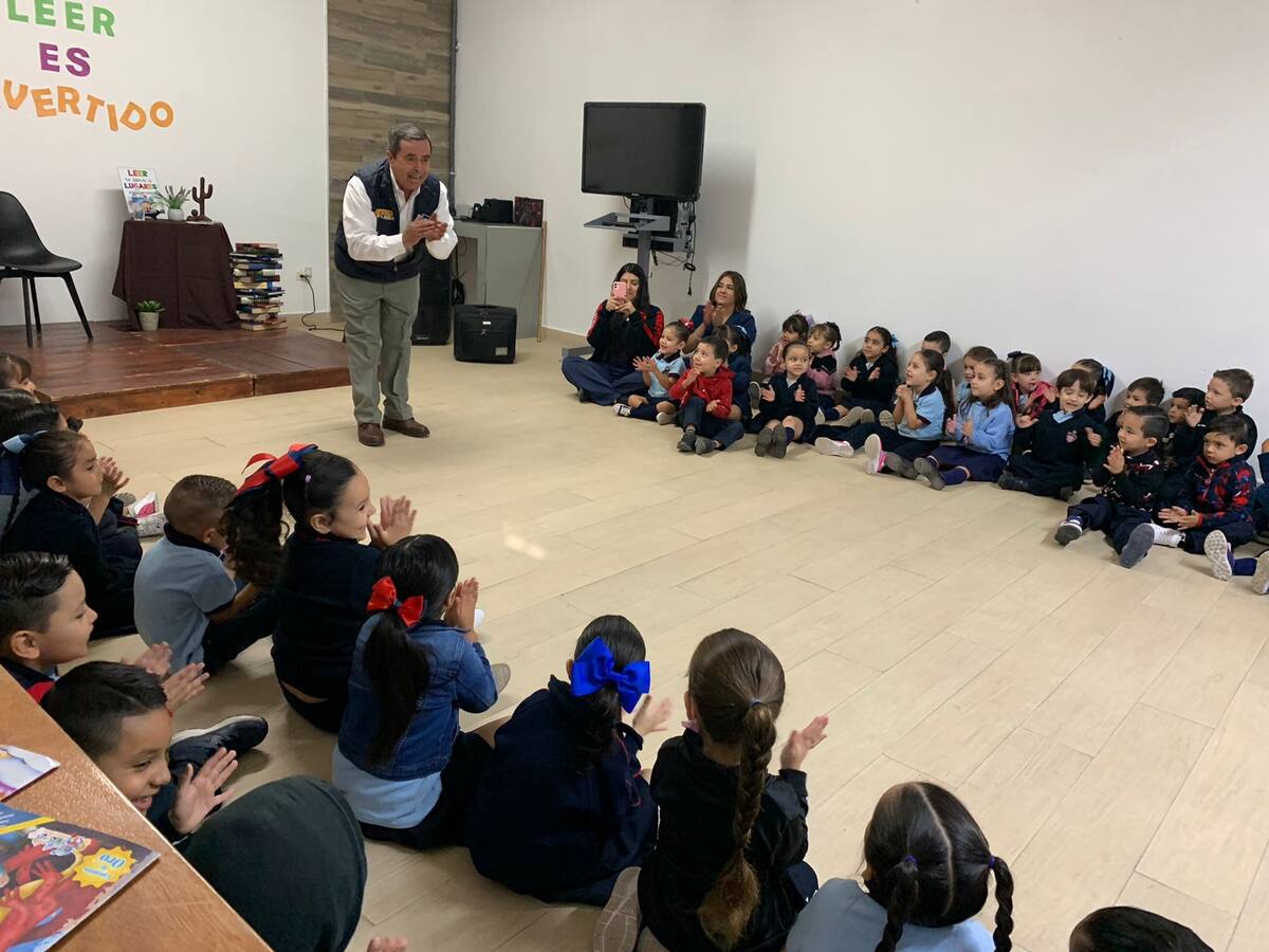 Se jubiló como docente del sistema de educación primaria, desde el año 2009 y no puede estarse quieto para seguir con su vocación de servicio / Foto: MARCO A. MANRÍQUEZ