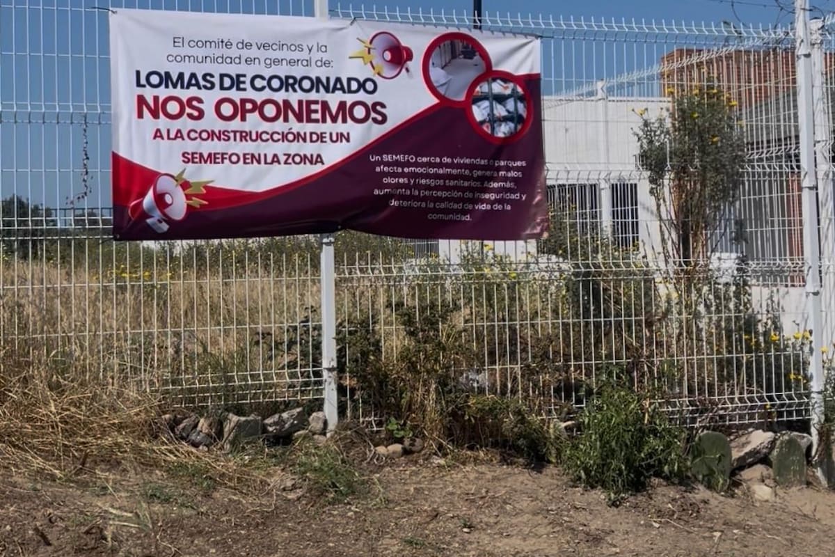 Vecinos de Lomas del Coronado en Rosarito protestan contra instalación de Semefo en velatorio del DIF
