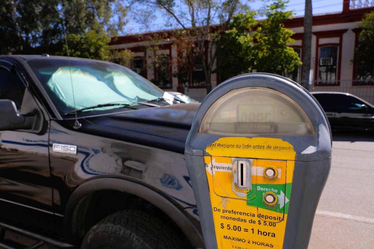 Centro de Hermosillo pierde visitantes en verano y baja hasta 25% la recaudación de parquímetros