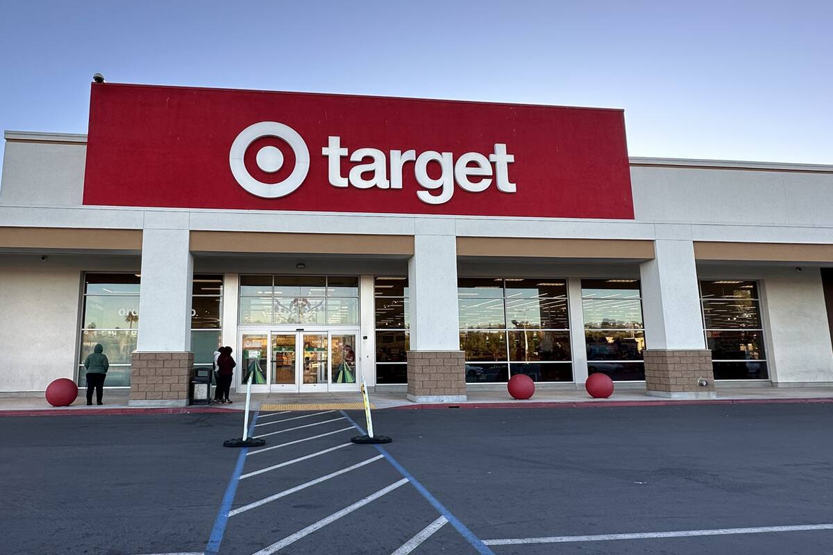 Algunas tiendas lucen solas al inicio de Black Friday
