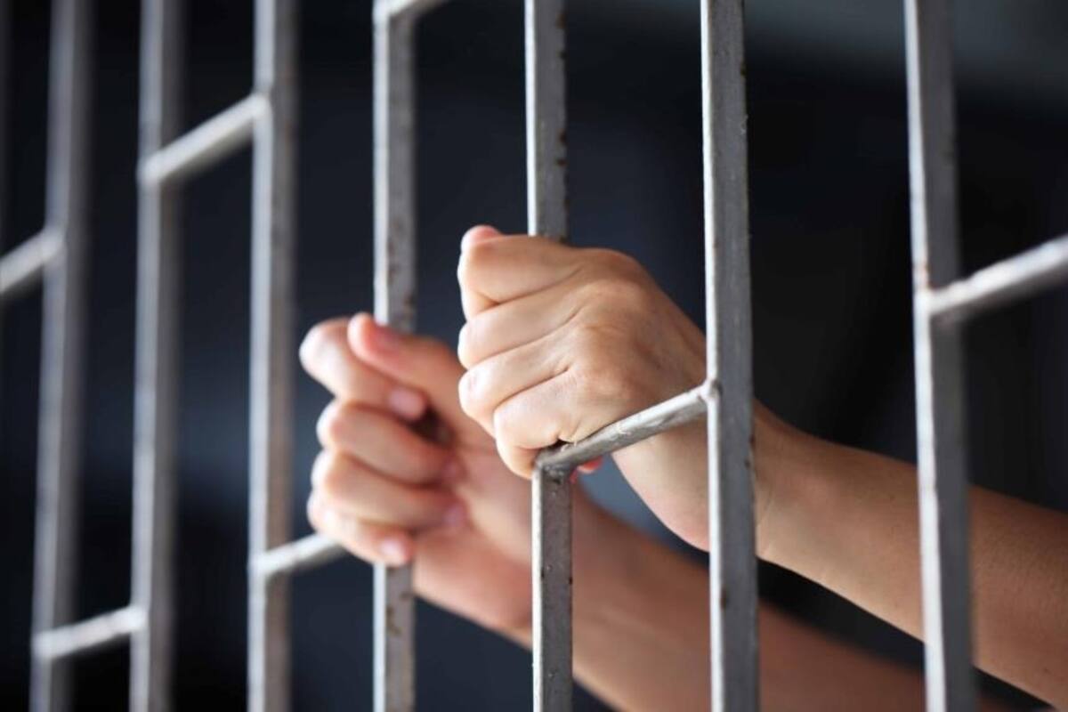 Florida: Hombre es condenado a prisión por usurpar la identidad de su hermano gemelo