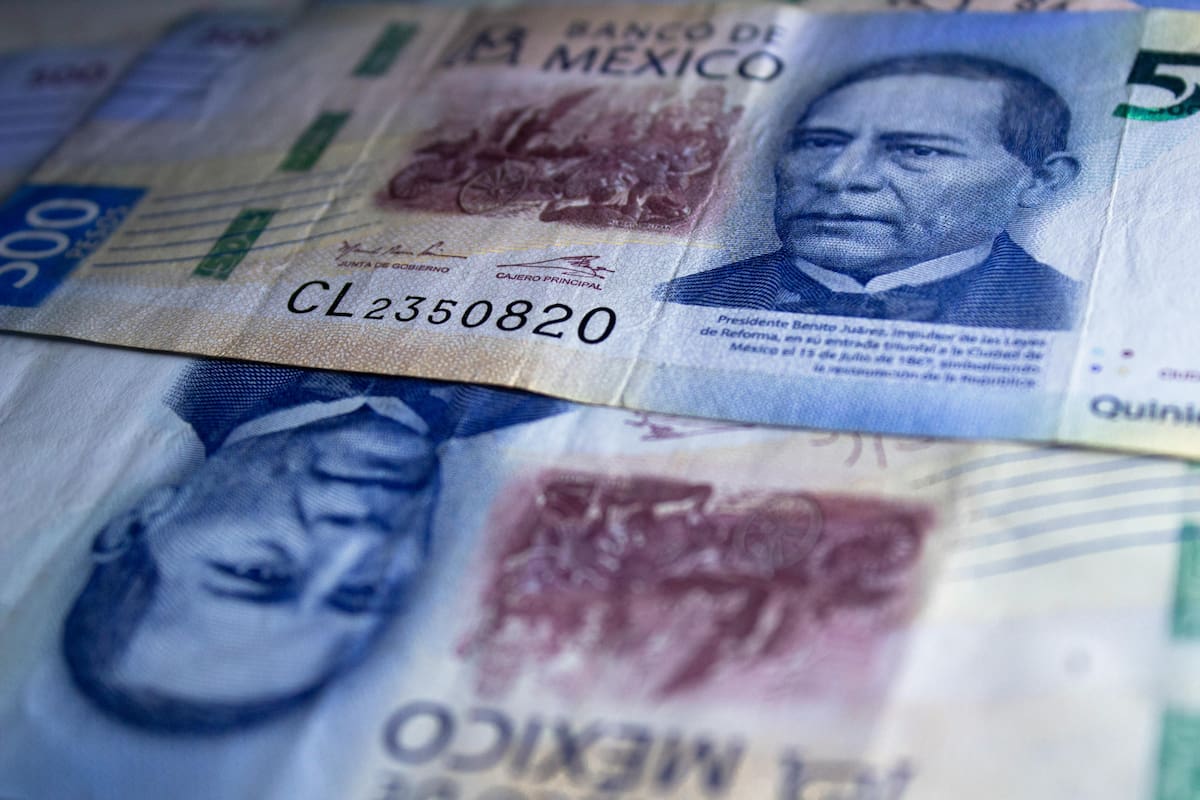 Prevén ajustes en nóminas ante posible alza salarial en 2026