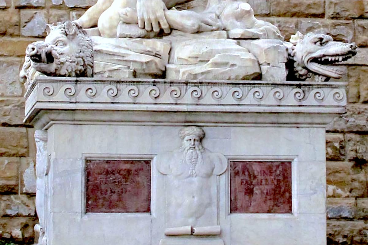 Una batalla de piedra en Florencia: la escultura de Hércules y Caco