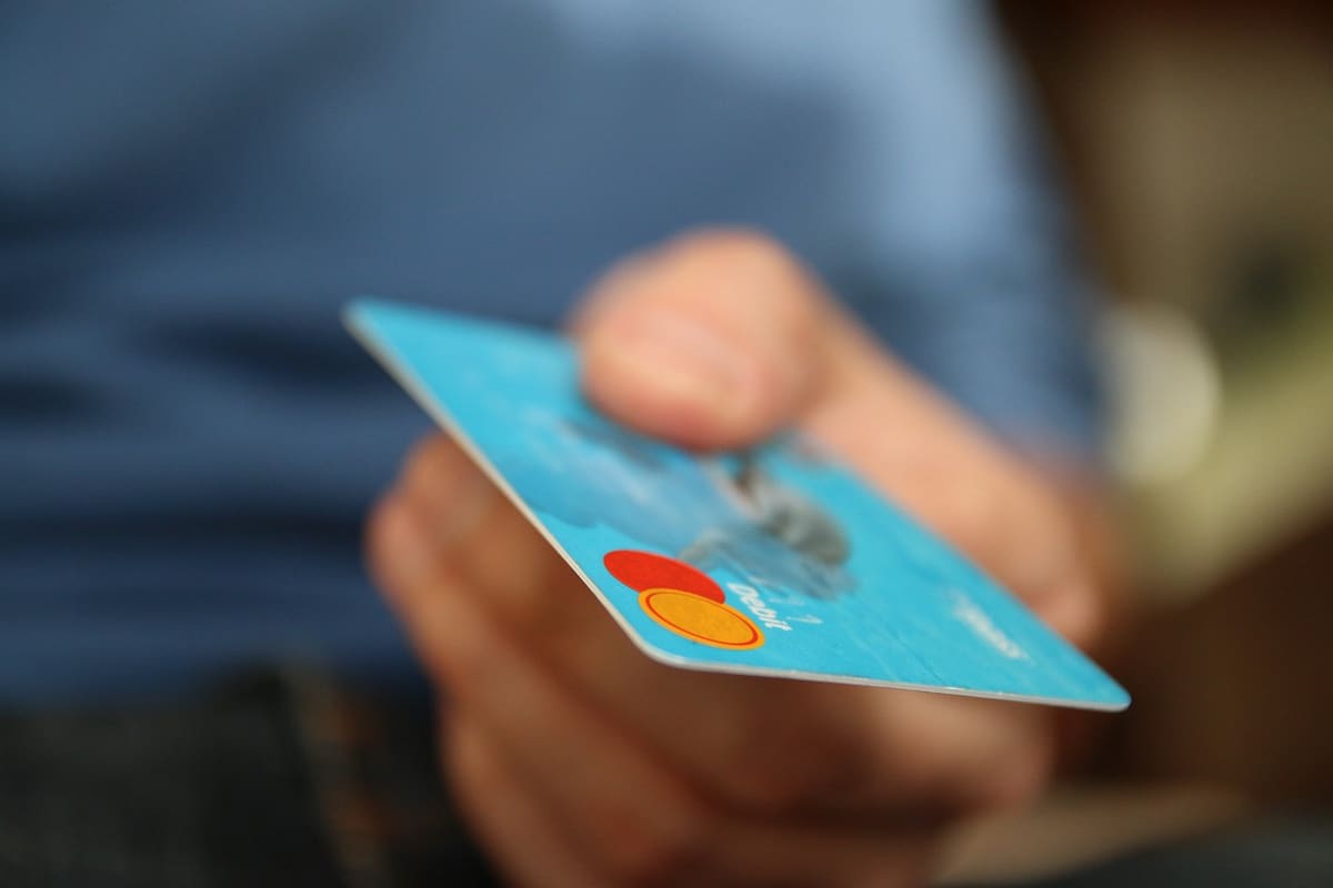 Las tarjetas de crédito son una responsabilidad financiera que debe manejarse con cuidado, para evitar un sobreendeudamiento
