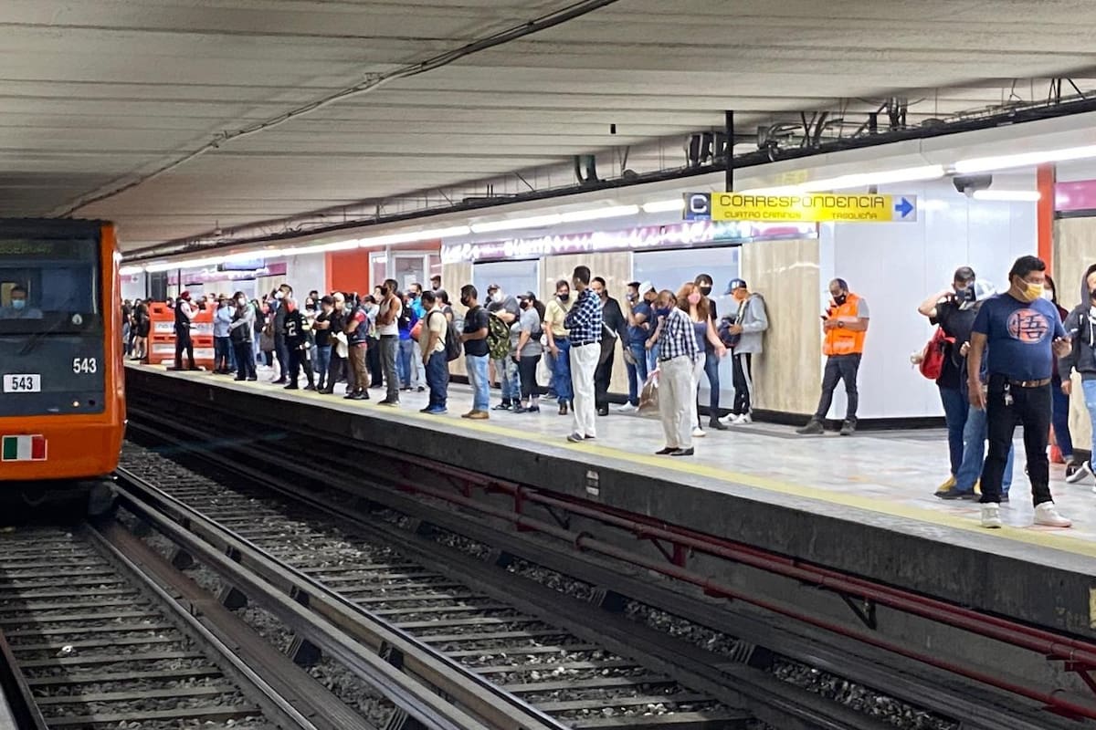 Acusan a policía del Metro CDMX de noquear a hombre por negarse a usar cubrebocas