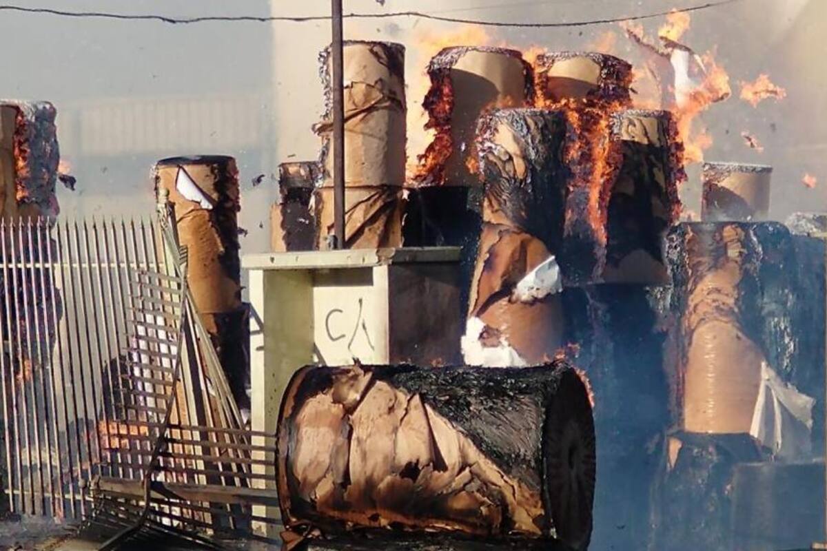 Consumen incendios fábricas en parque industriales de Tijuana