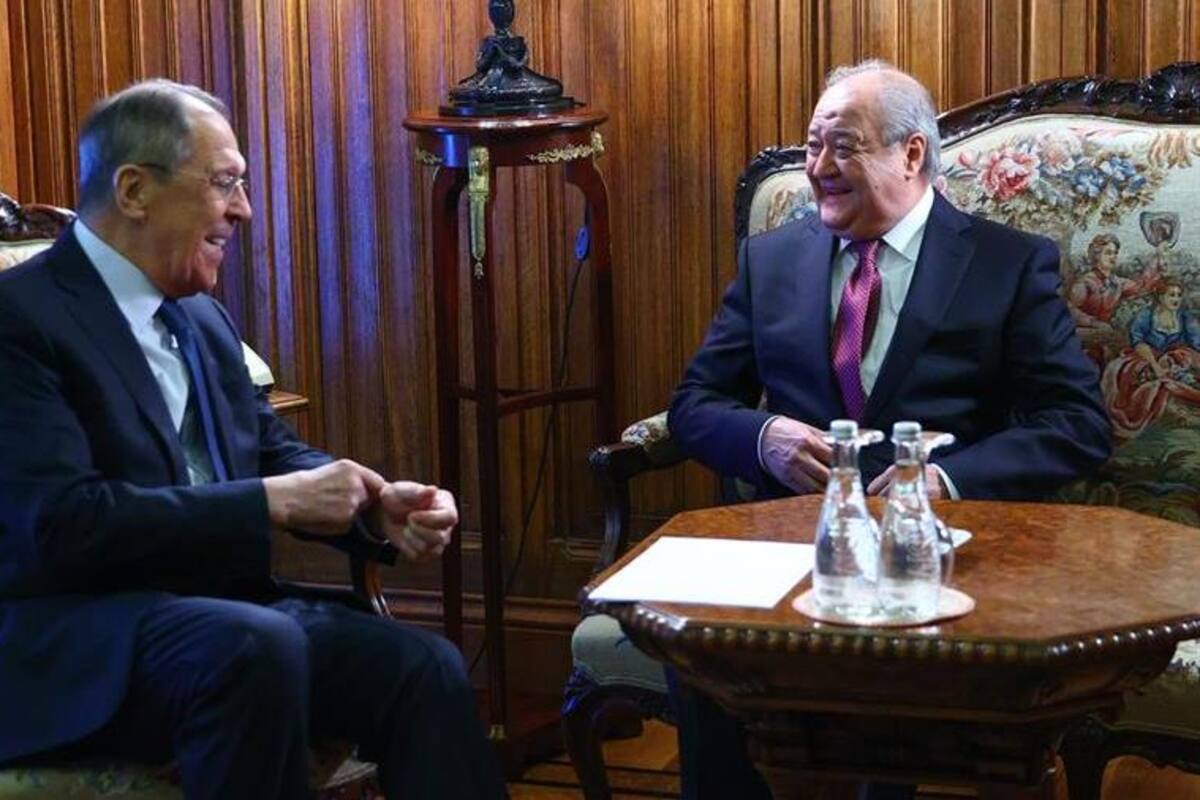 Senador ruso aboga por una respuesta "dura" de Moscú a sanciones de EU