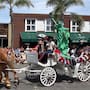 Miles disfrutan del desfile del 4 de Julio en Coronado por los 250 años de la Independencia de Estados Unidos
