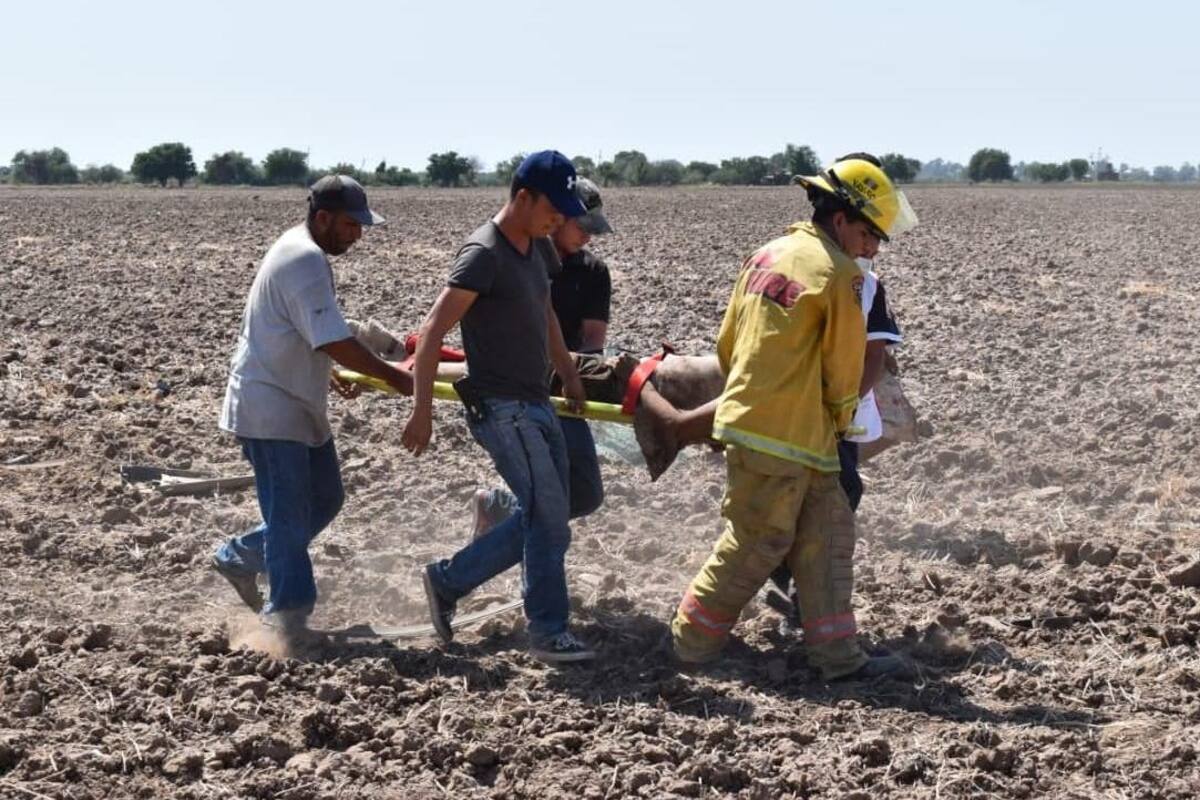 Aparatoso accidente deja cuatro lesionados en carretera de Navojoa