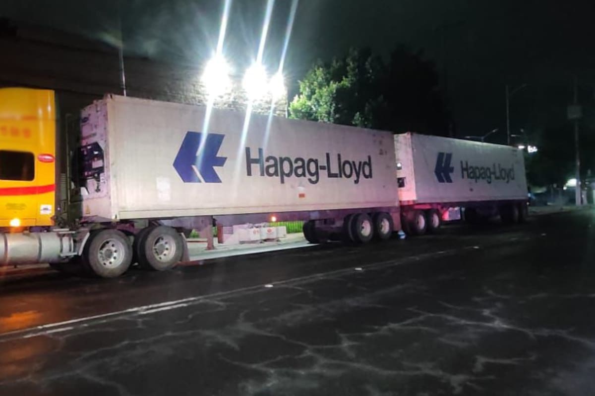 Recuperan en el Estado de México camión que transportaba baterías de litio; la carga está valuada en 20 millones de pesos