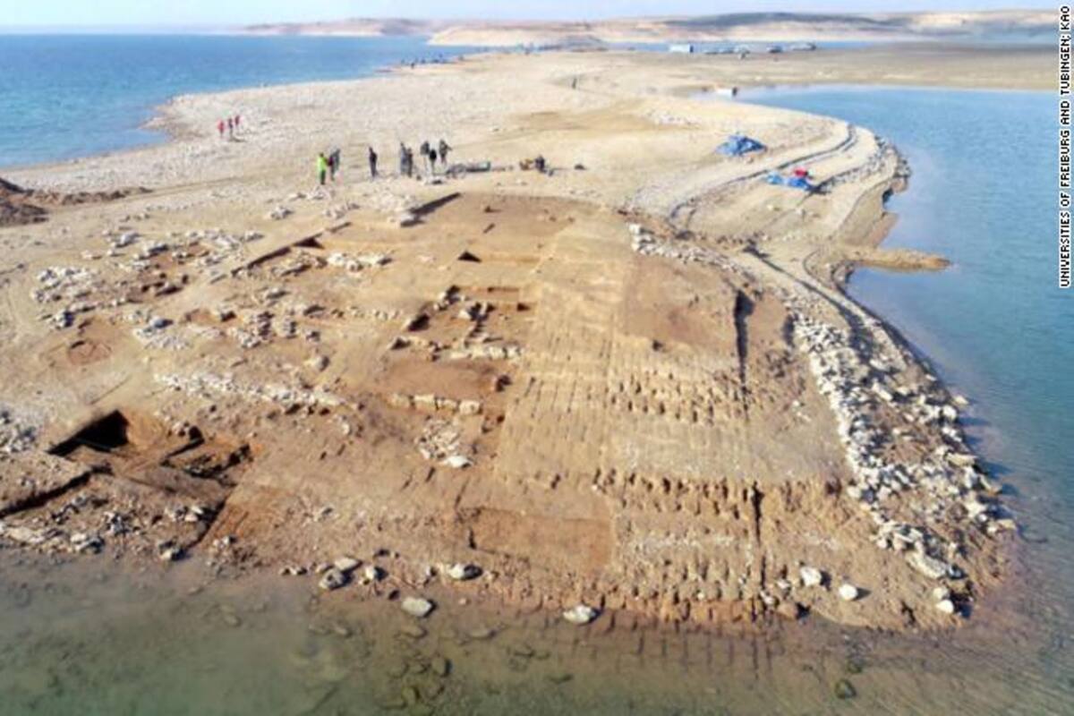Irak: Ciudad de 3400 años de antigüedad emerge del agua después de una sequía extrema