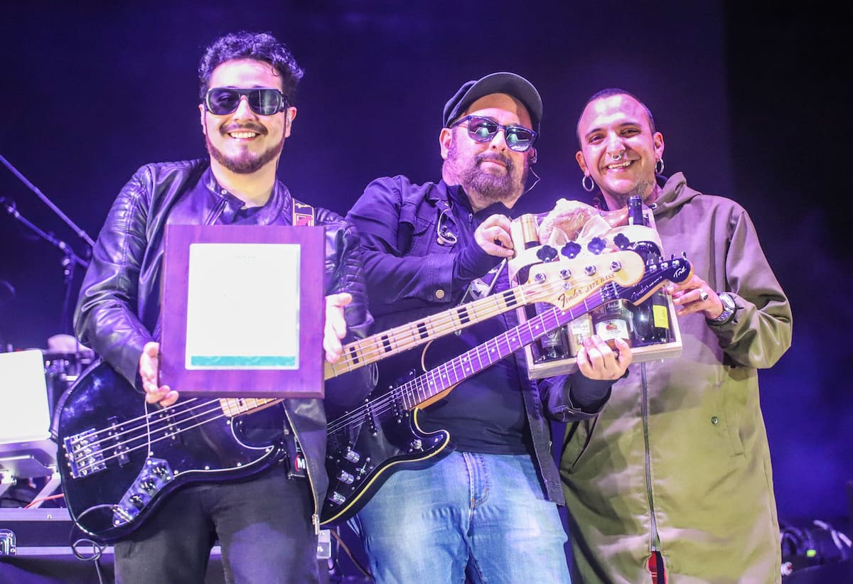 Takon Machine fue homenajeado por su trayectoria de 15 años en la escena musical.